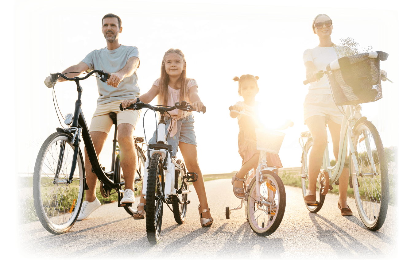 Familie auf Fahrrädern